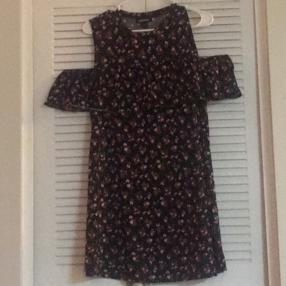 Juniors cold shoulder dress